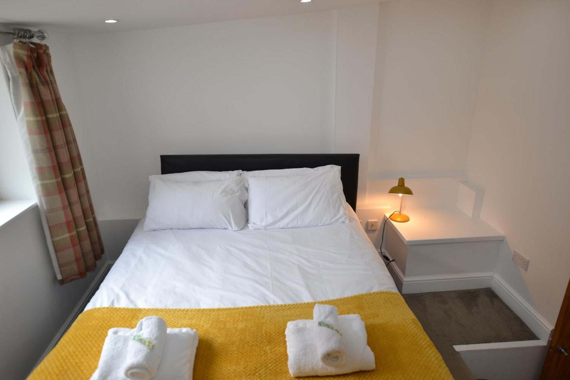Willow Tree 1 Bed Apartment - Stayseekers ซอลส์บรี ภายนอก รูปภาพ